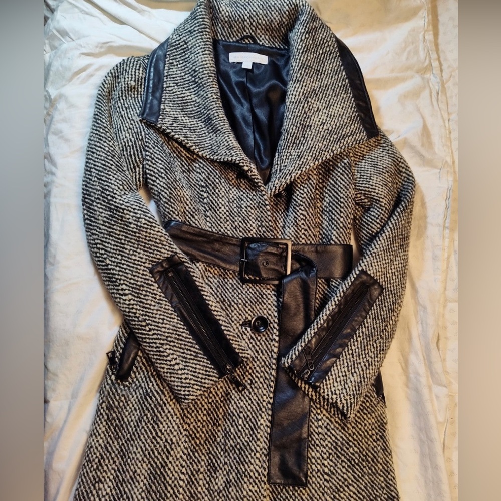 🚫SOLD 🚫 NY & co tweed long belted coat with faux leather trim